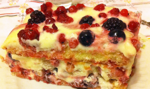 Tiramisu cu fructe de padure